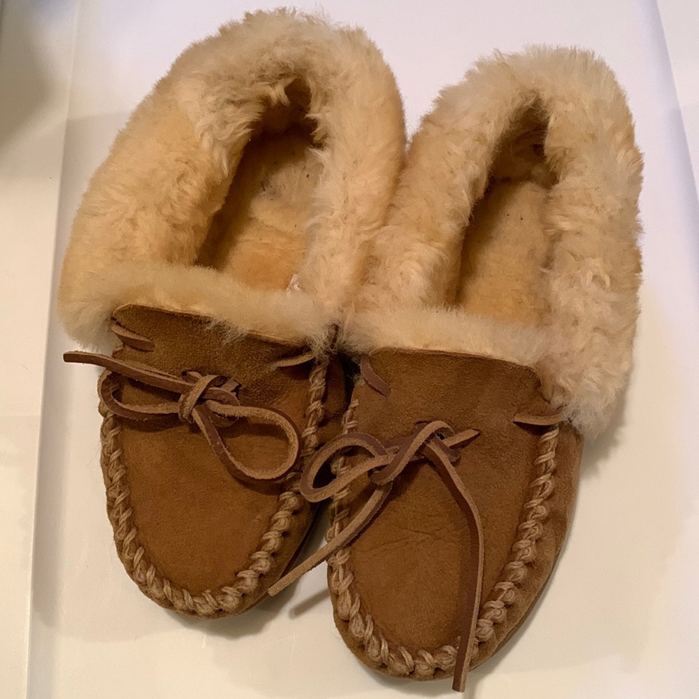 L.L. Bean Fur Slippers / Mocassins - Size 6